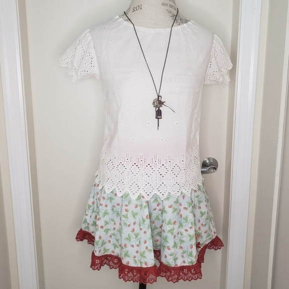 French Crochet Lace Top - Picture 9 of 10